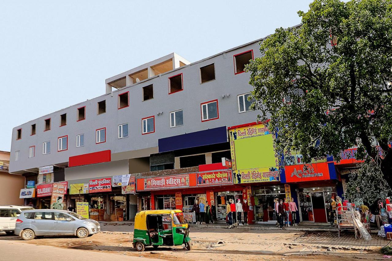 Townhall Bhiwadi Bagian luar foto